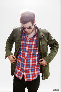 Sahariana e camicia / jacket and shirt Timberland, occhiali / sunglasses Givenchy by Riccardo Tisci