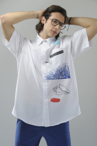 Niccolò: camicia/shirt Sandro Gaeta for webelieveinstyle.maison, occhiali/glasses Web