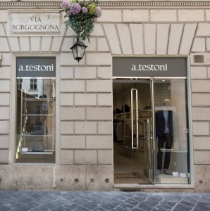 a-testoni-vetrina-boutique-uomo-roma